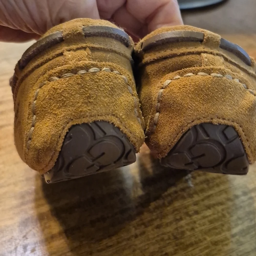 UGG: 